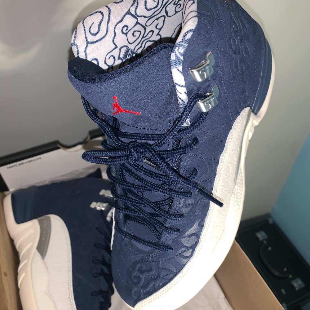 JORDAN 12 Retro International Flight